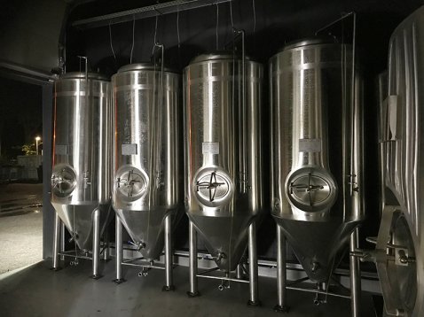 荷蘭客戶的釀酒設(shè)備安裝完成！