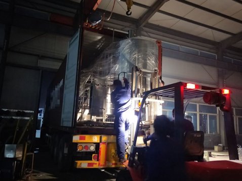 臺(tái)灣高雄500L全包啤酒釀造設(shè)備